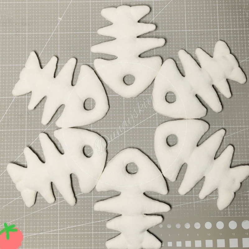 Plush Fishbone Keychain For Fu - مراجعة Fishbones Cosplay Prop وسعره