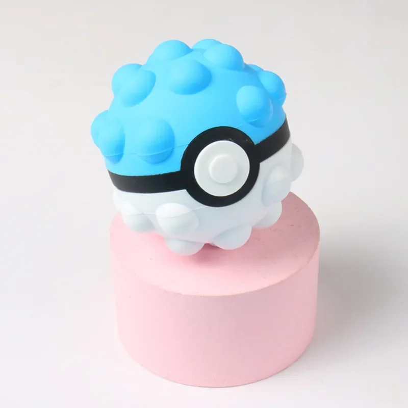 6style Pokemon Poke Ball Squee - مراجعة Pokeball Cosplay Prop وسعره