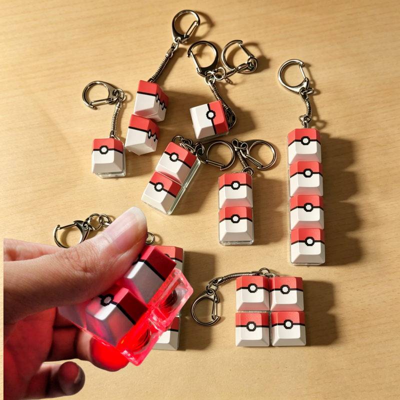 Pokeball Light Up Keyboard Key - مراجعة Pokeball Cosplay Prop وسعره