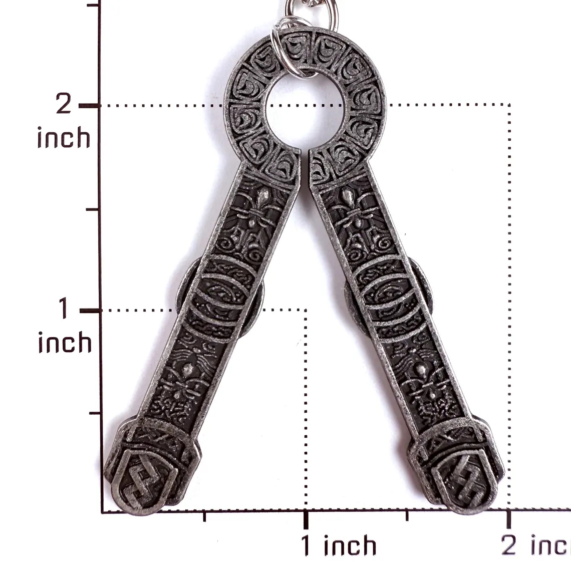 Bloodhound's Fang Keyring | Ri - مراجعة Bloodborne Cosplay Prop وسعره